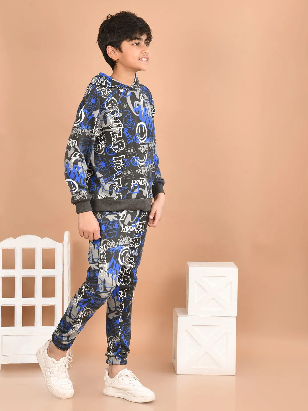 Boys Printed Sweatshirt With Jogger