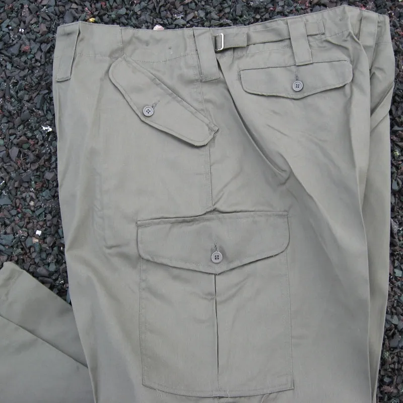 Continental-style Poly/Cotton 6-Pkt Combats in Olive.