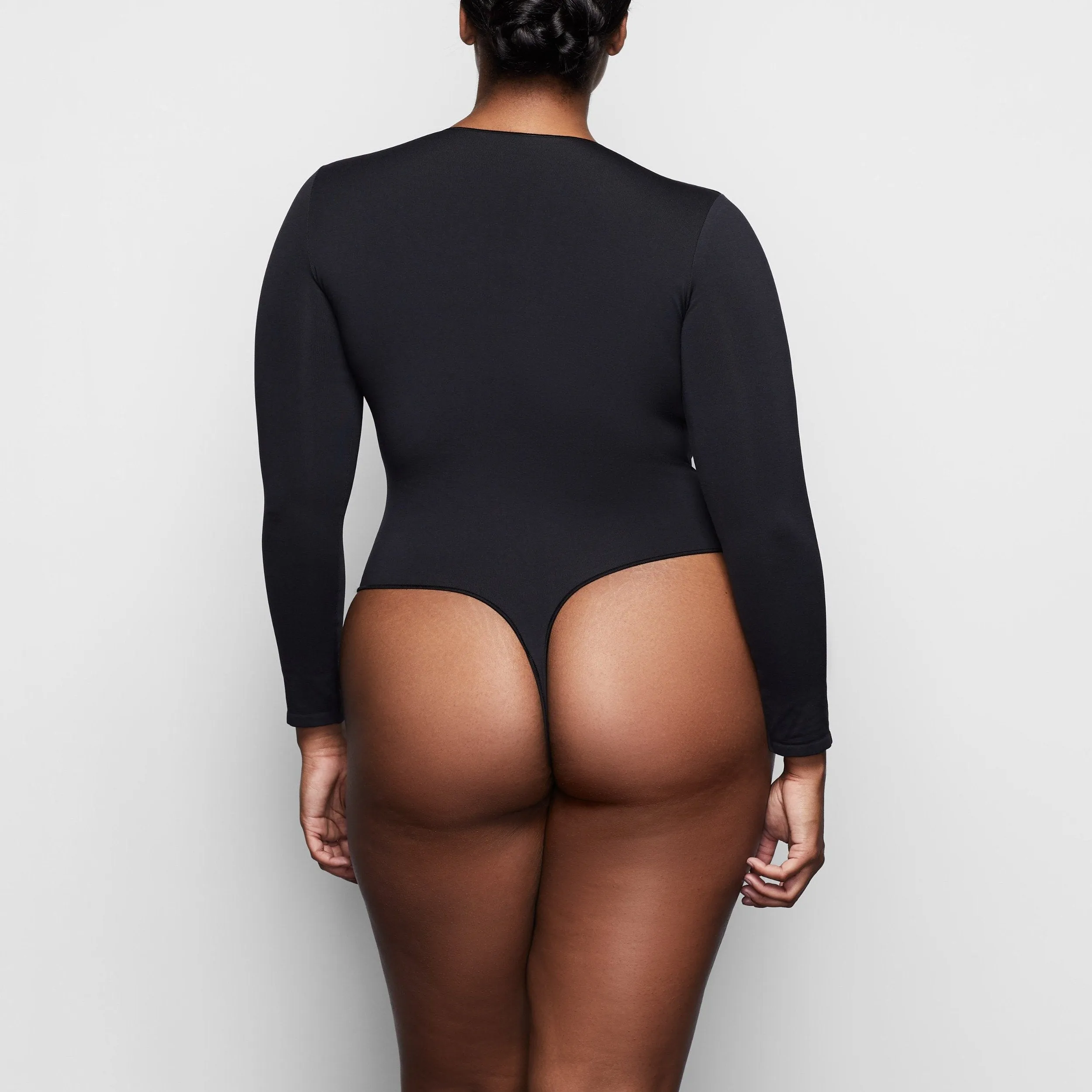 ESSENTIAL CREW NECK LONG SLEEVE BODYSUIT | ONYX