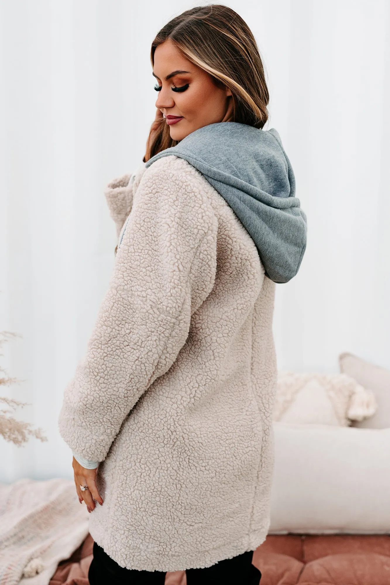 Keeping Me Toasty Hooded Teddy Coat (Light Beige/Grey)