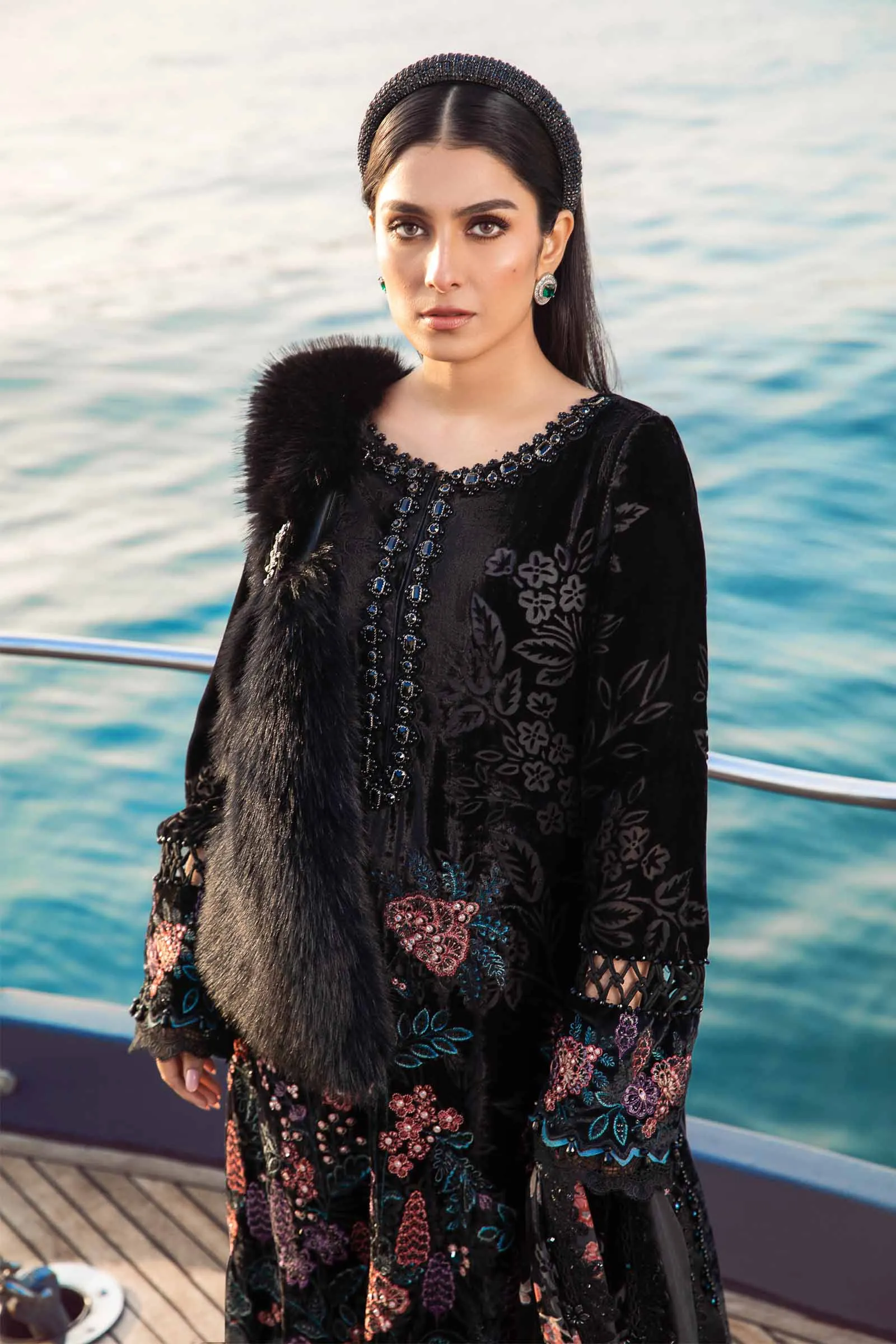 MARIA.B Linen Winter Collection – Black DL-1102