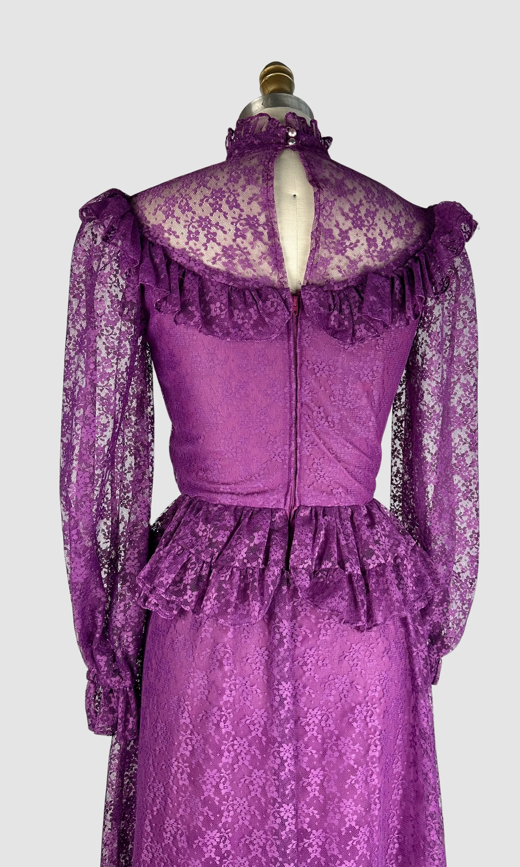 PRAIRIE TALE 70s Purple Chantilly Lace Granny  Dress • Small