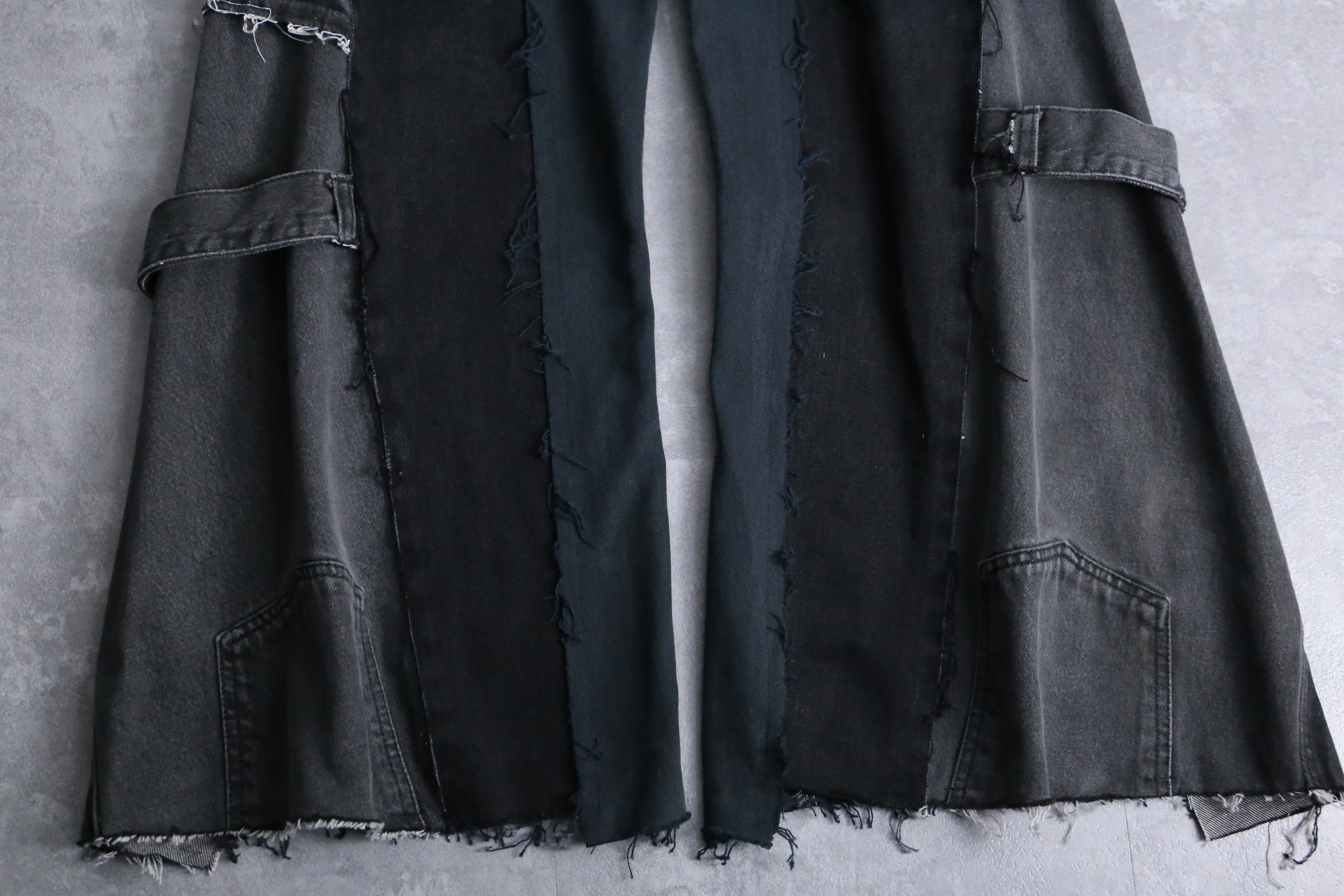 “Re:make” black color docking flare denim pants