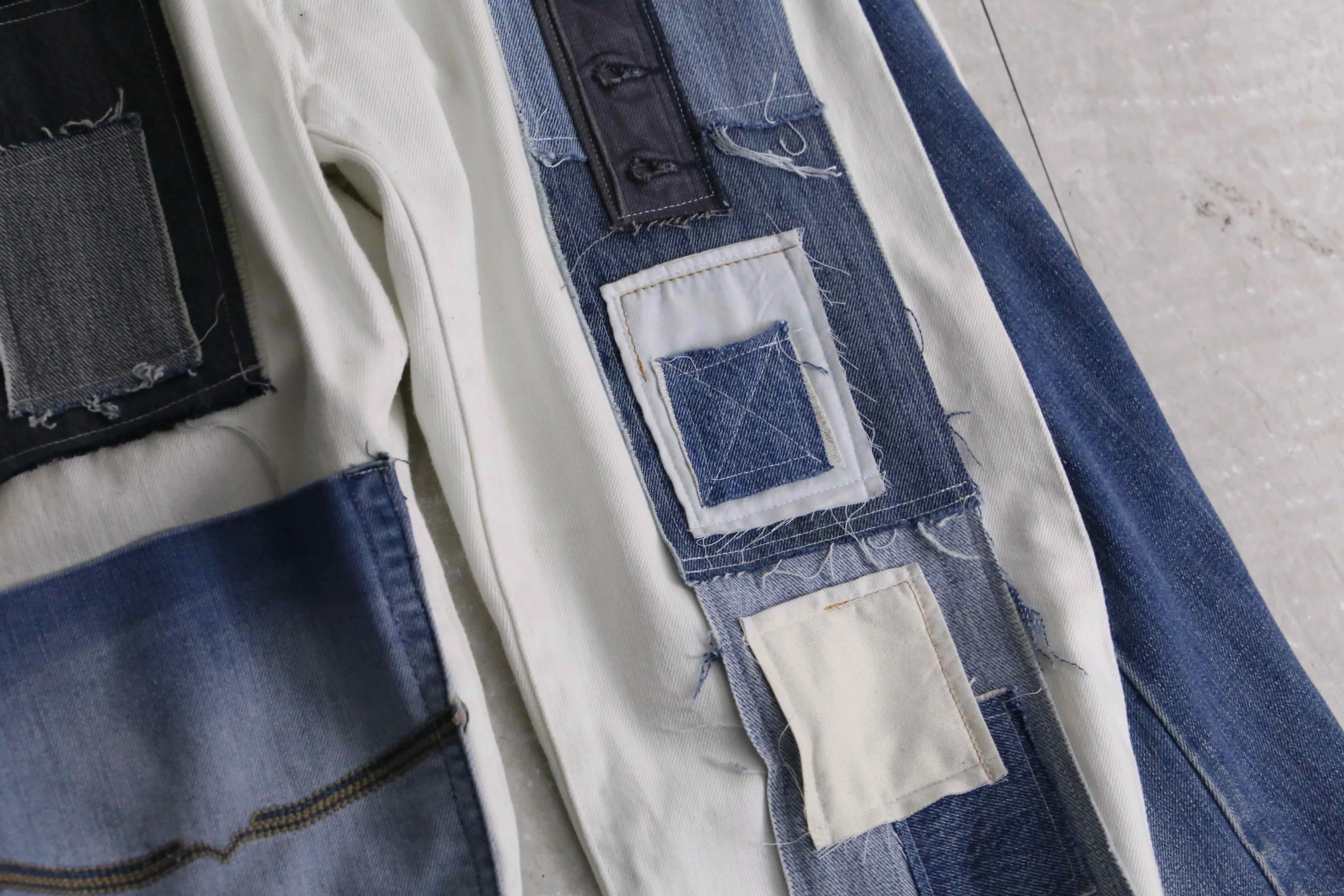 remake "再構築" denim design patch white flare denim pants