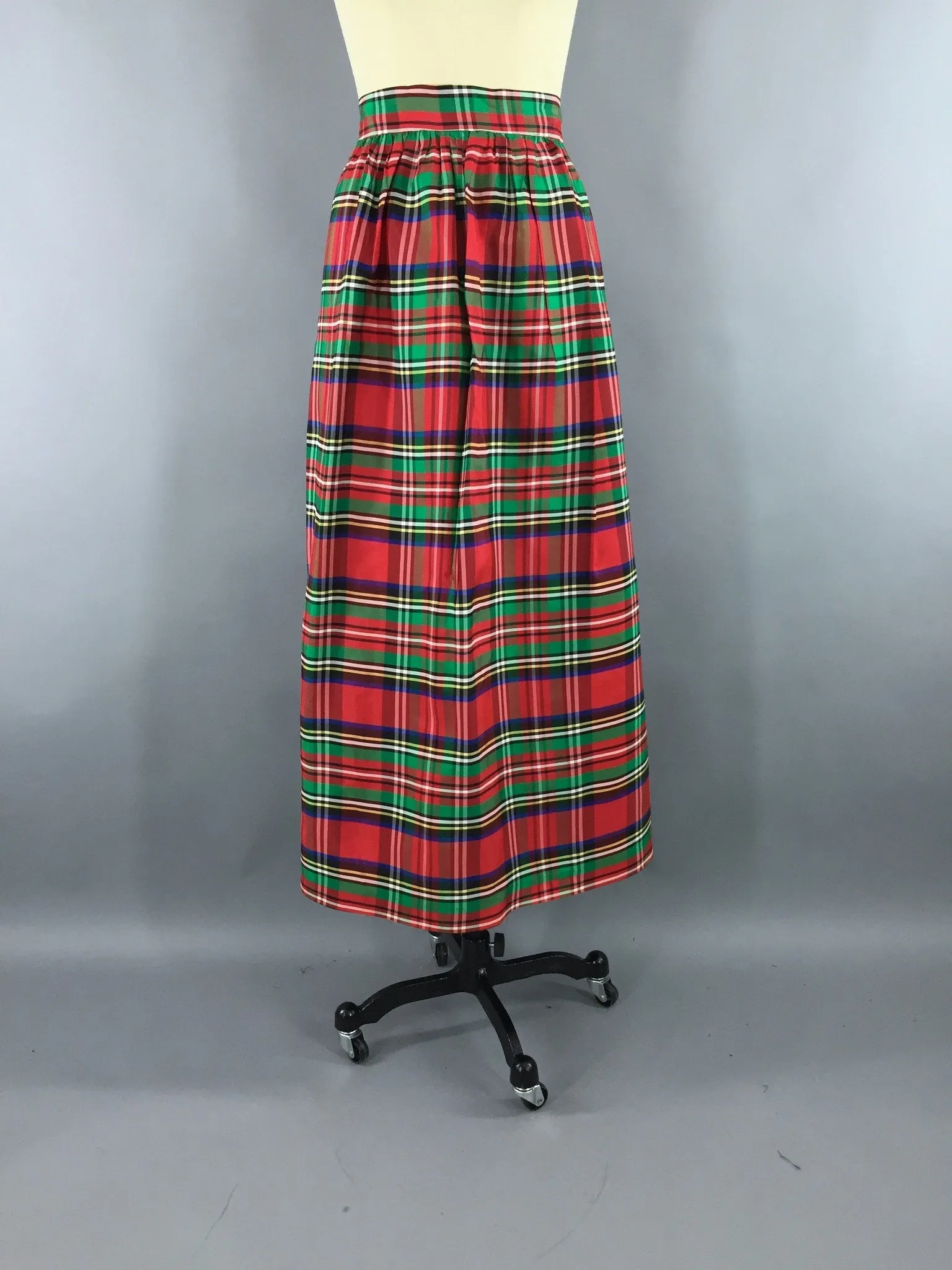 Vintage 1950s Maxi Wrap Skirt / Red Plaid Highland Tartan